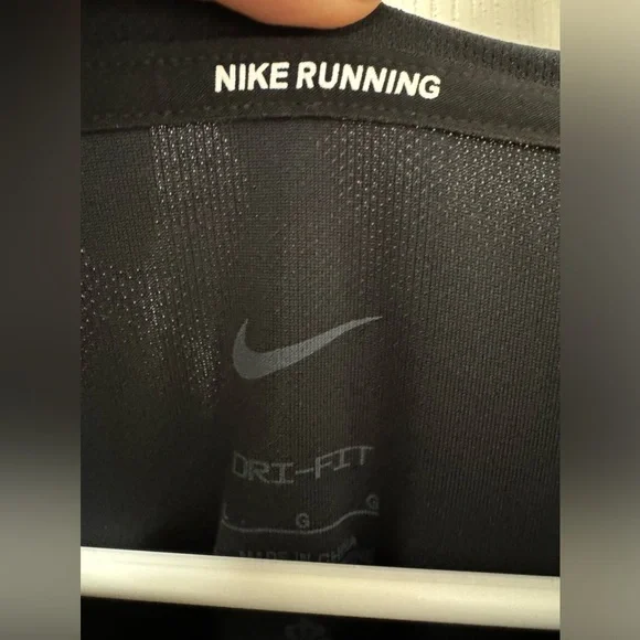 Nike Dry Fit size L - Picture 2 of 3
